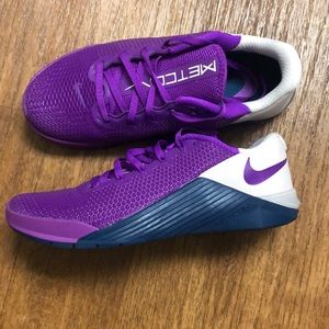 Women’s Nike Metcon 5 ,only worn once, like new.